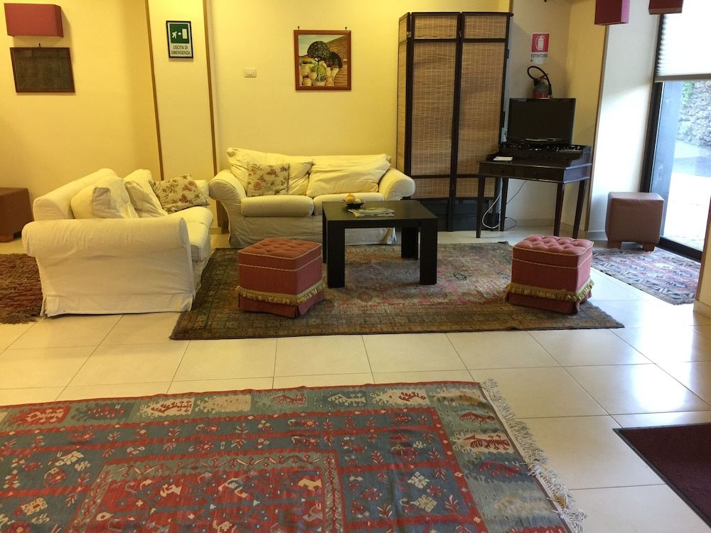 Hotel Milomax 2 étoiles à Milo