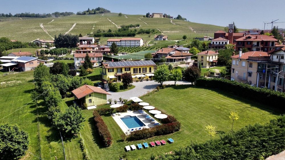 The Green GuestHouse -1 estrelas em Barolo