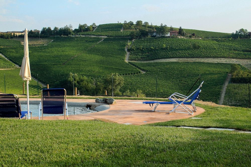 Ca dei Currà -1 estrelas em Neive