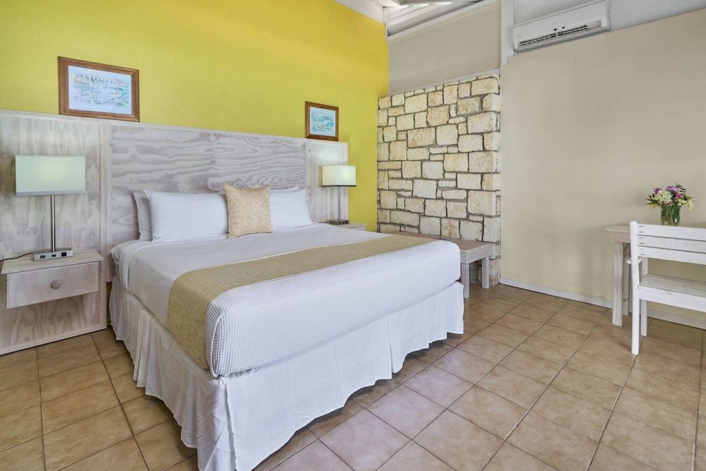 Hawksbill Resort Antigua 3