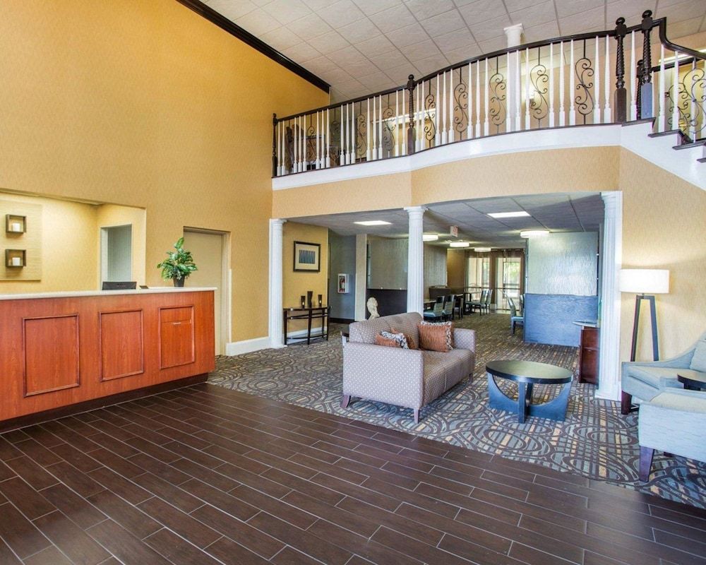 Comfort Inn & Suites at Stone Mountain 3