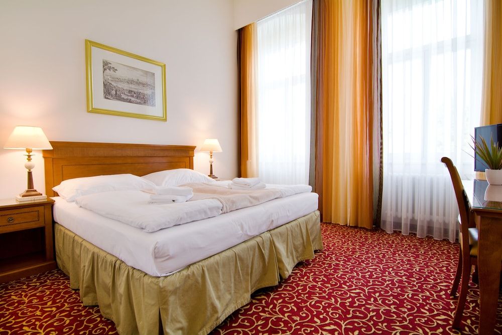 Hotel Romania 1