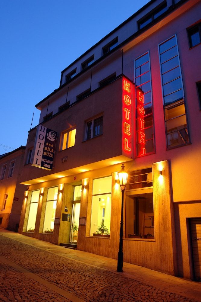 Hotel Bílá Růže 3 estrelas em Písek
