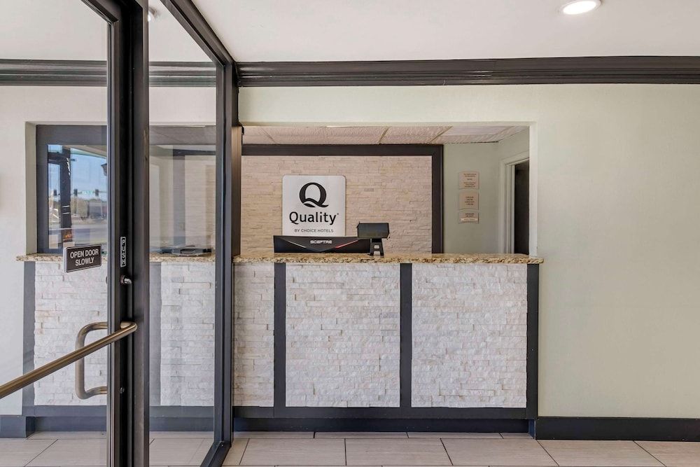 Quality Inn & Suites Morrow Atlanta South 2