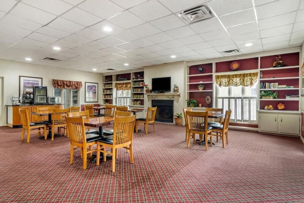 Econo Lodge - Perry National Fair Ground Area 3