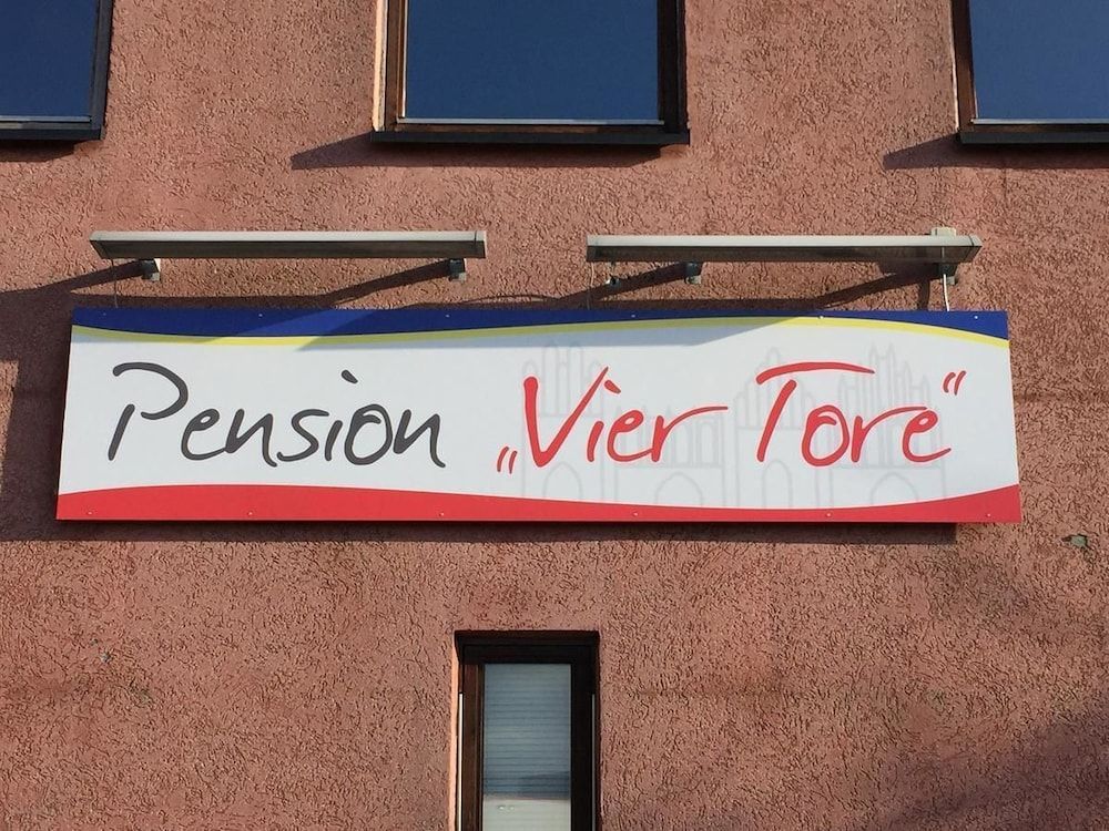 Pension Vier Tore -1 estrelas em Neubrandenburg