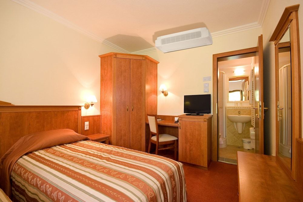 Geréby Kúria Hotel és Lovasudvar 3