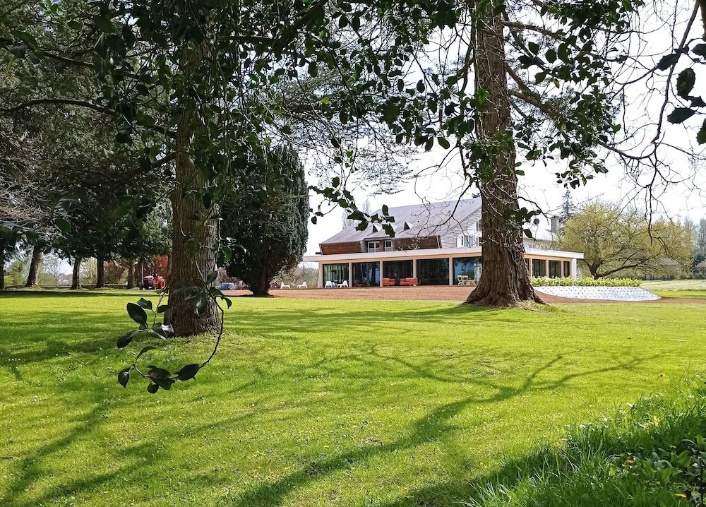 HÔøΩtel Le Corbusson -1 estrelas em Saint-Berthevin