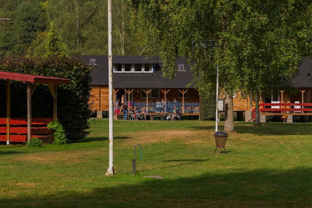 Dirbach Plage Parc -1 estrelas em Dirbach