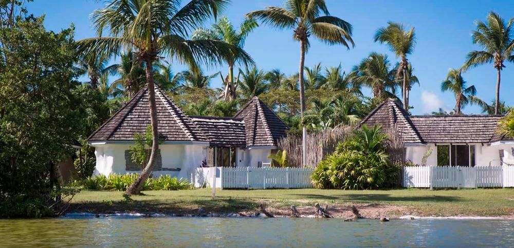 Galley Bay Resort & Spa 3