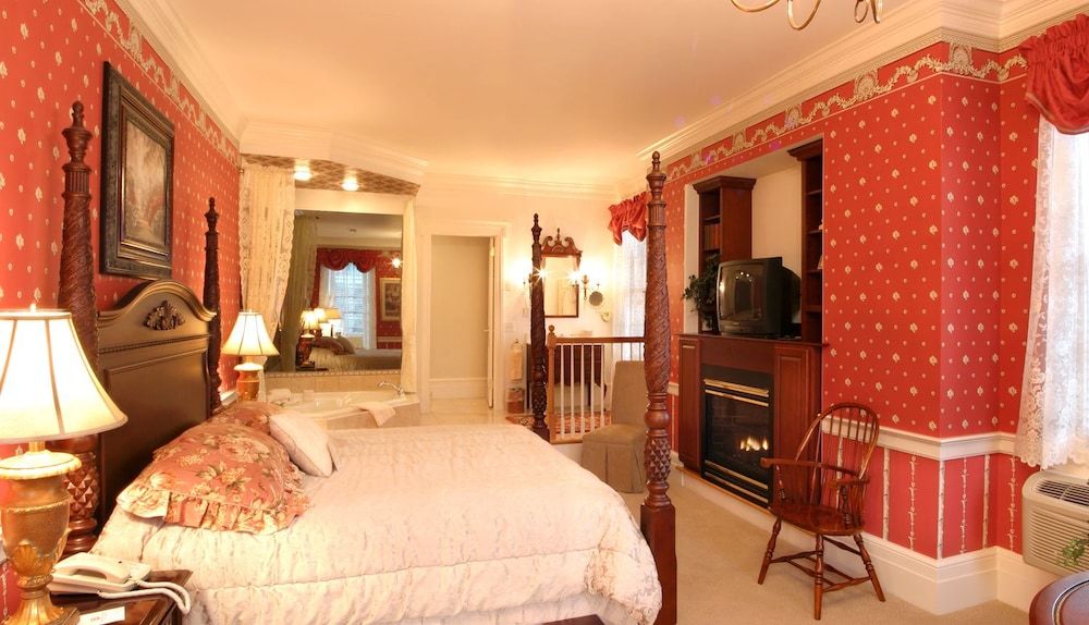 Bird In Hand Village Inn & Suites 3