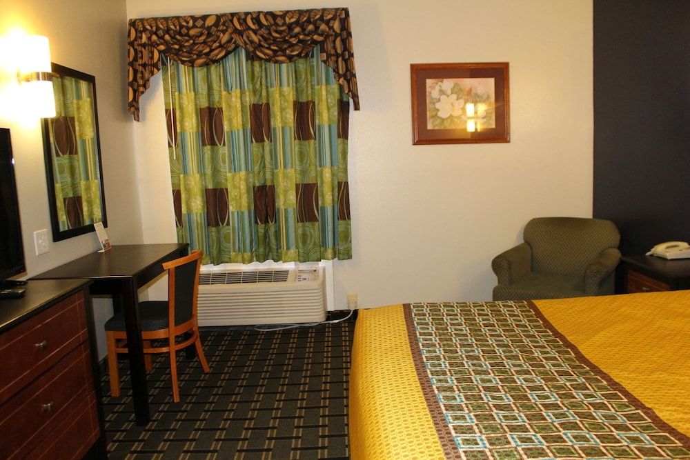 Homegate Inn and Suites 3