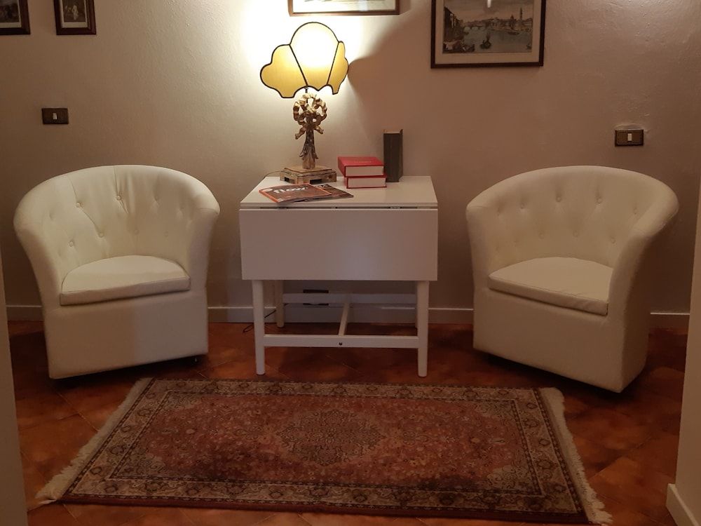 Chiantirooms Guesthouse 2