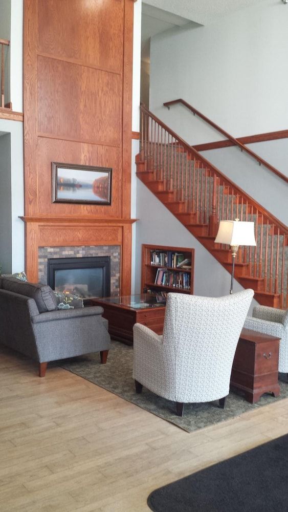 GrandStay Hotel & Suites Hastings 3