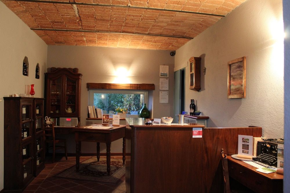 Red Wine - Guest House 2