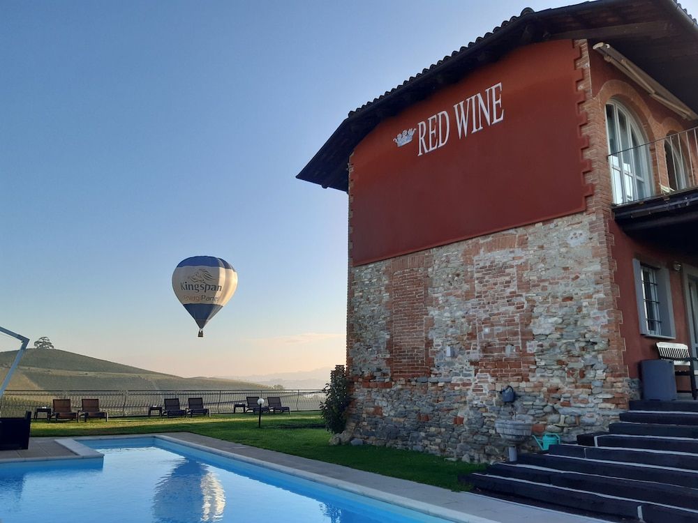 Red Wine - Guest House -1 estrelas em La Morra