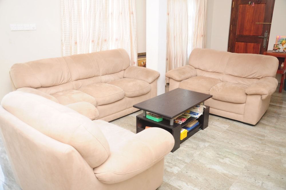 Traveller's Home Hotel 2