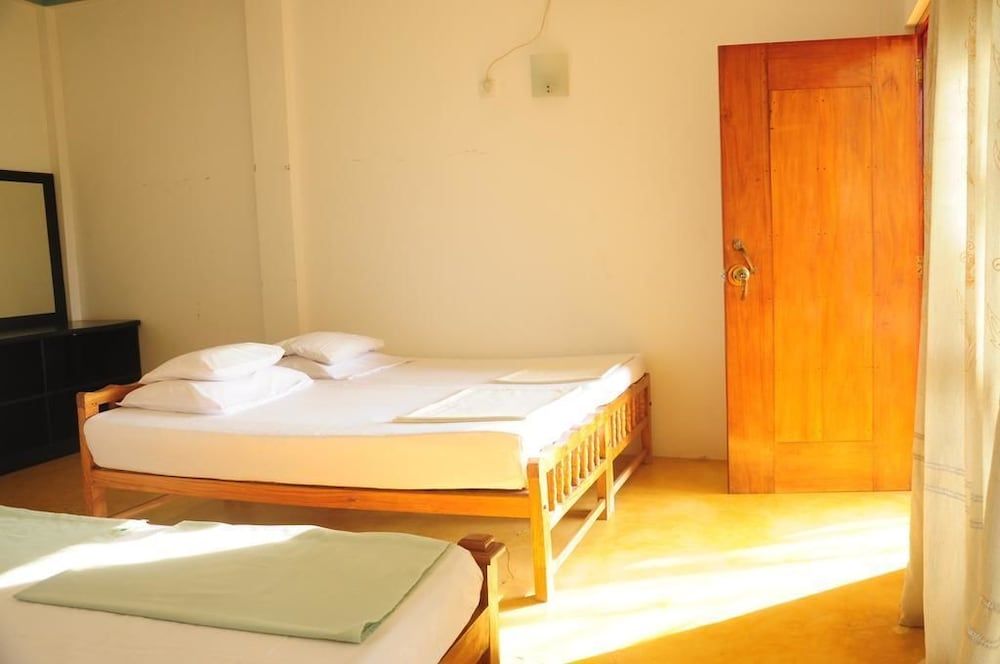 Traveller's Home Hotel 3