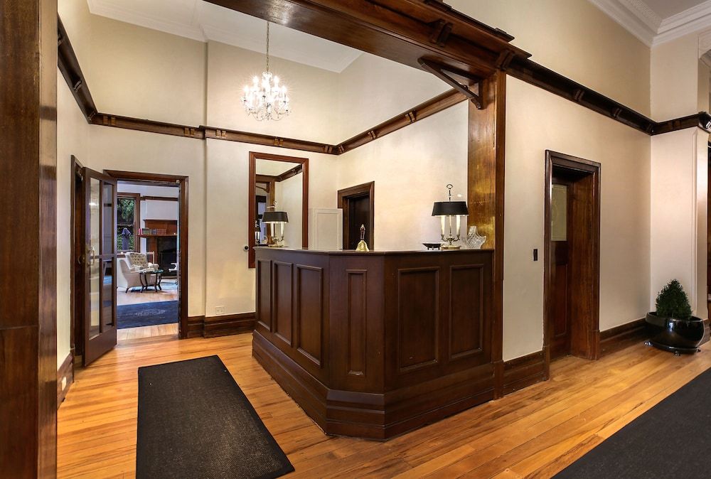 The Robertson Hotel 2