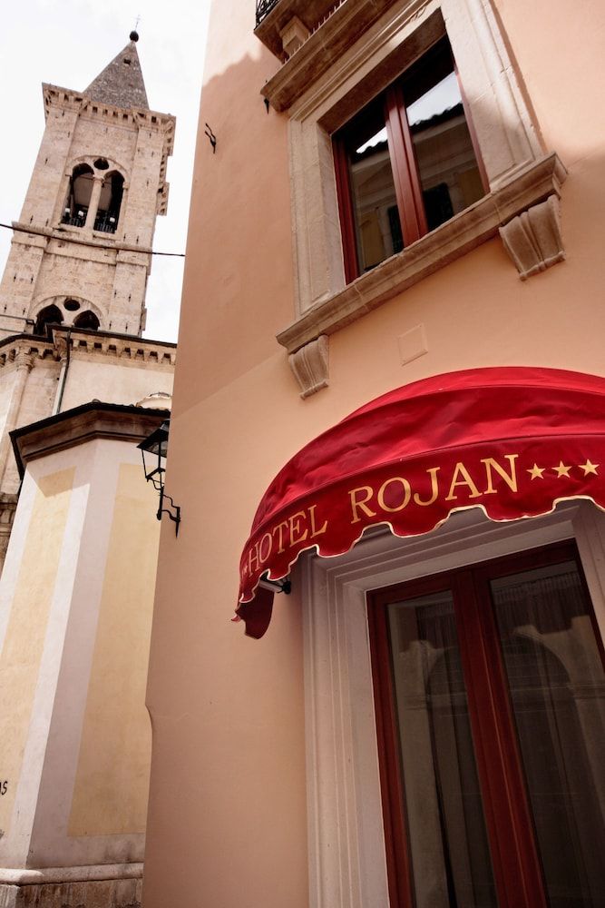 Hotel Rojan 4 estrelas em Sulmona