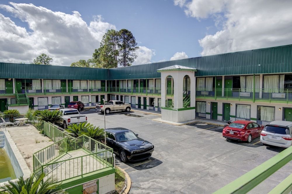 OYO Hotel Douglas GA US-441 2 estrelas em Douglas