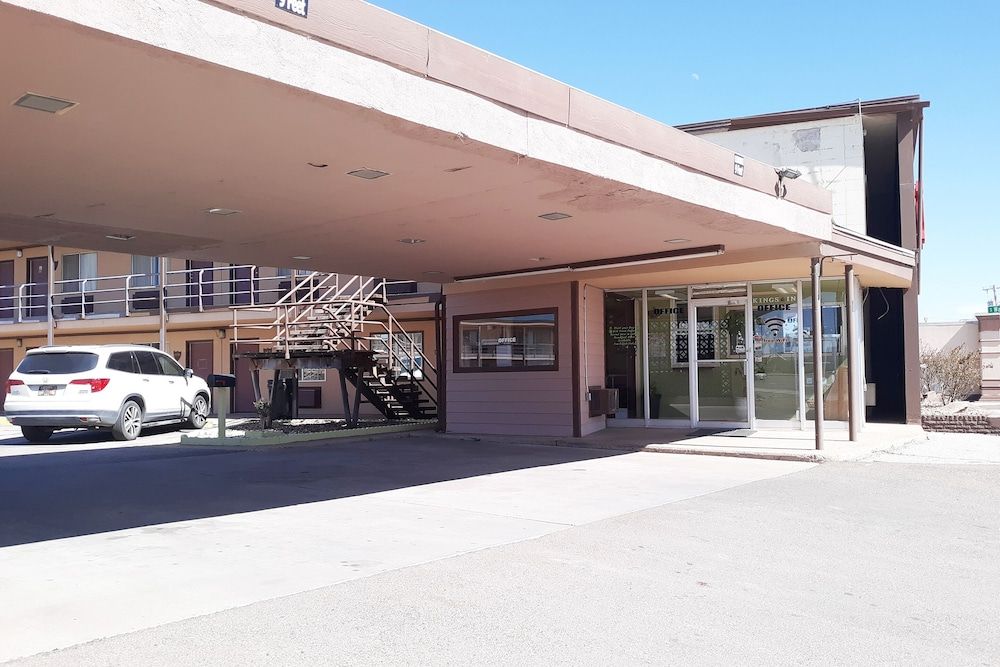 OYO Hotel Kings at Clovis 2