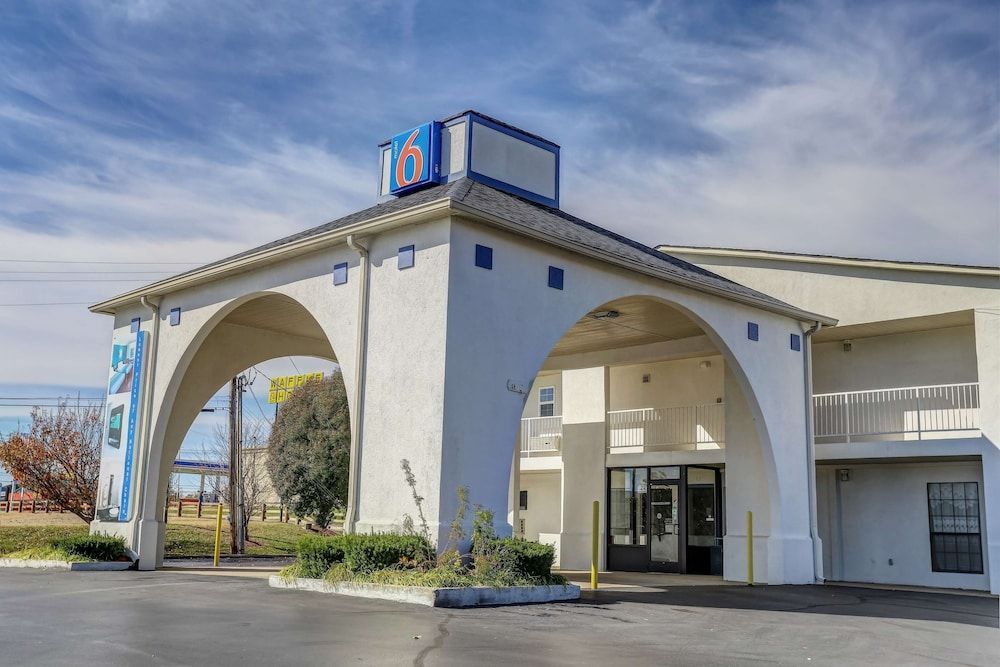 Motel 6 Dickson, TN 2 estrelas em Dickson