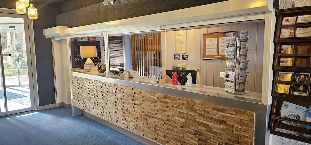 Brit Hotel Confort Gien 2