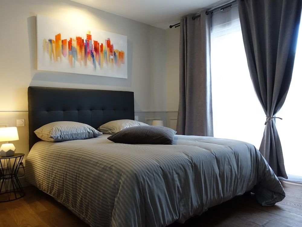 Les Prémontrés -1 estrelas em Falaise