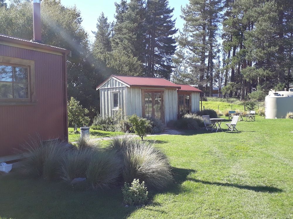 Behind the Bike sheds -1 estrellas en Waipiata