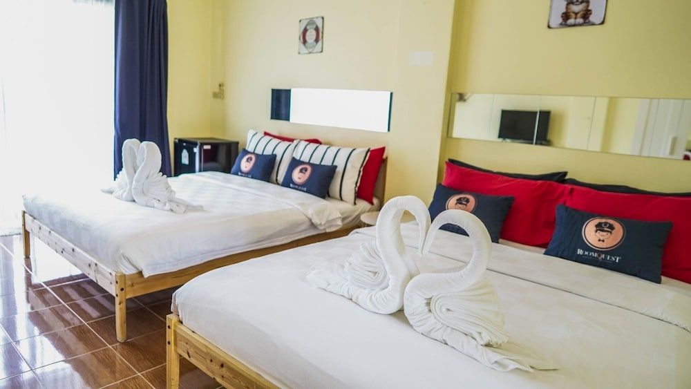 RoomQuest One Bangsaray 3