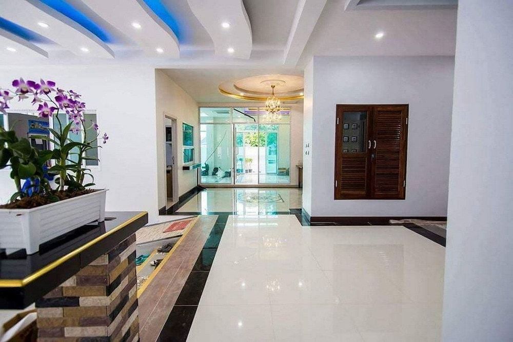 The Linux Garden Hotel 2