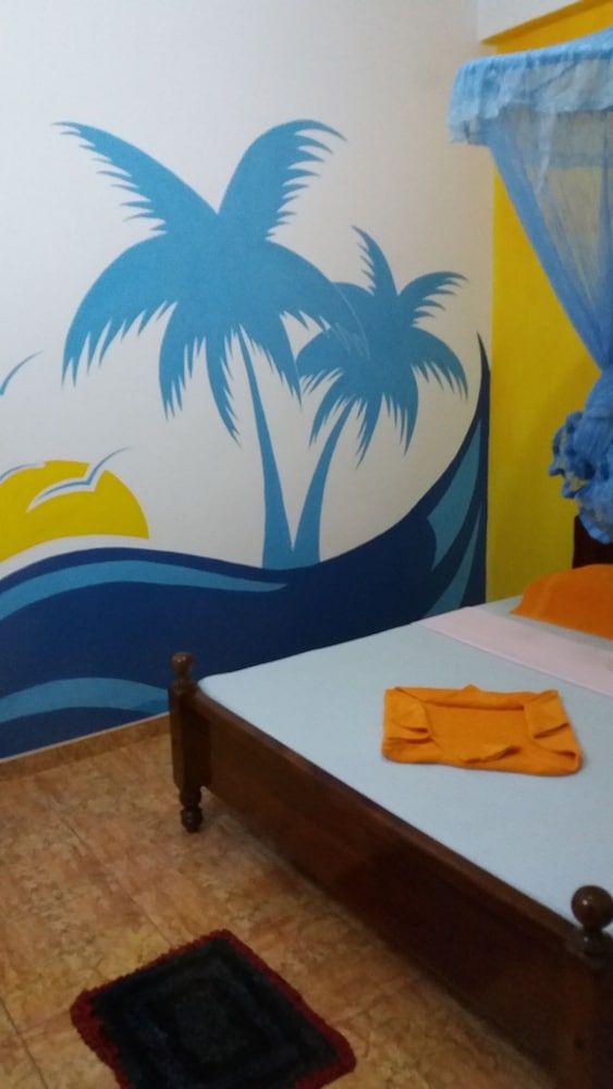 Malika's Yellow House -1 estrellas en Hikkaduwa