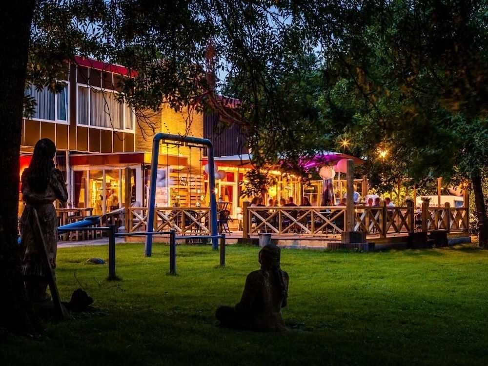 Hotel and Restaurant van Saaze 3 estrelas em Kraggenburg