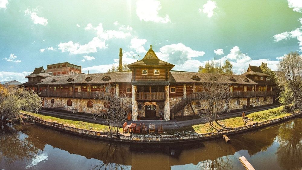 Resort Svět 3 étoiles à Úžice