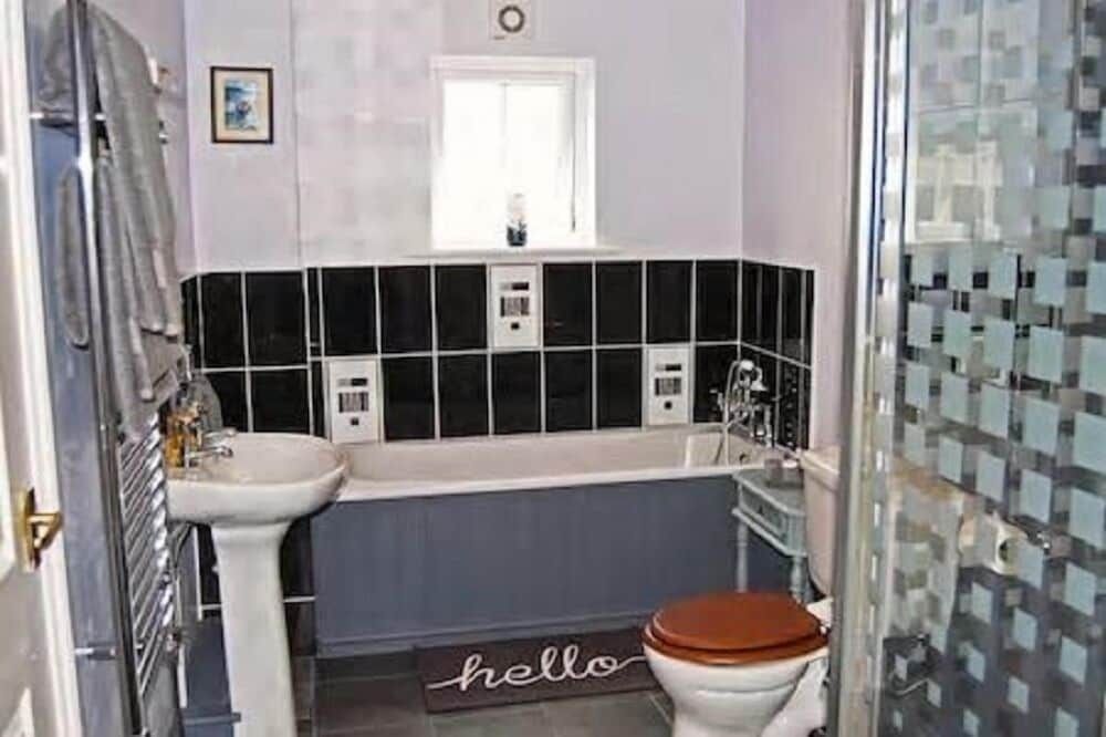 Highbury Garden Suite 3