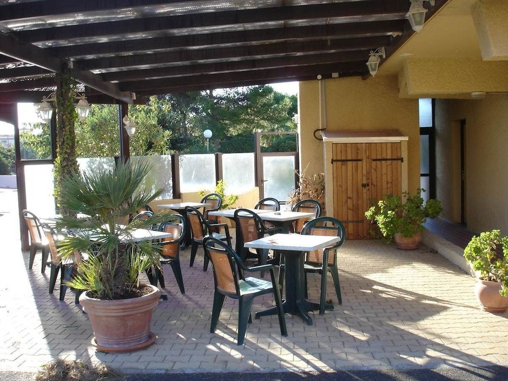 Rev'Hotel 2 estrelas em Port Leucate