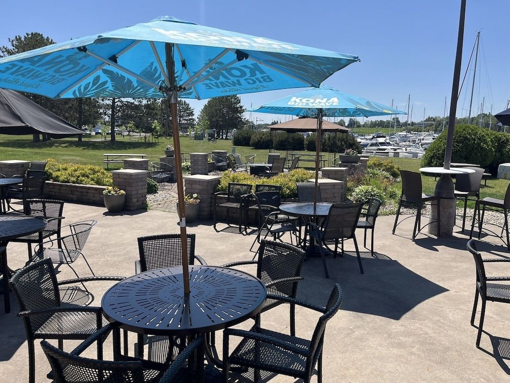 Barker's Island Inn Resort 2 estrelas em Superior