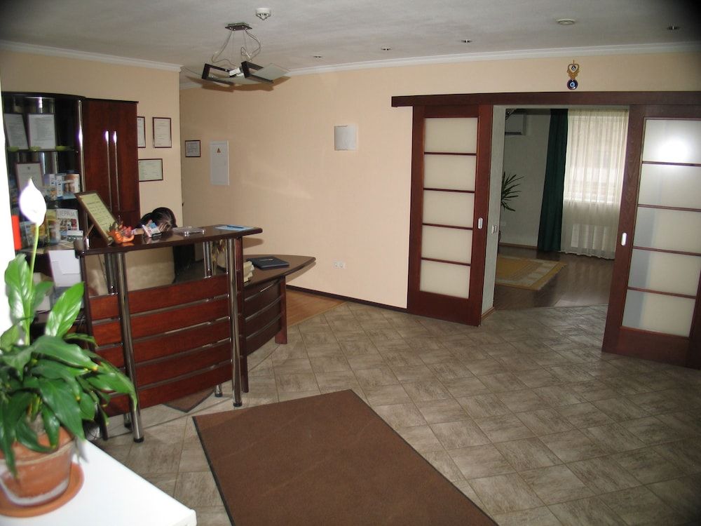 Hotel Duets 2