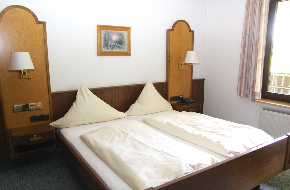 Hotel Gassbachtal & Nibelungen CafÔøΩ 3