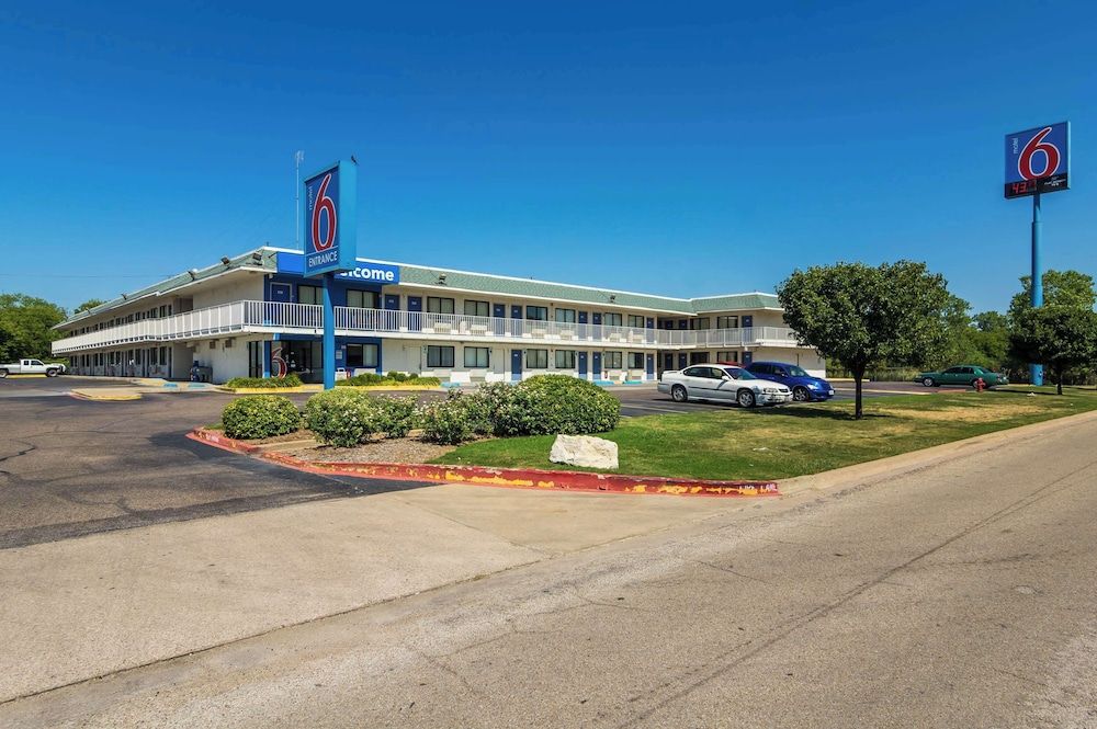 Motel 6 Bellmead, TX - Waco 2 estrelas em Bellmead