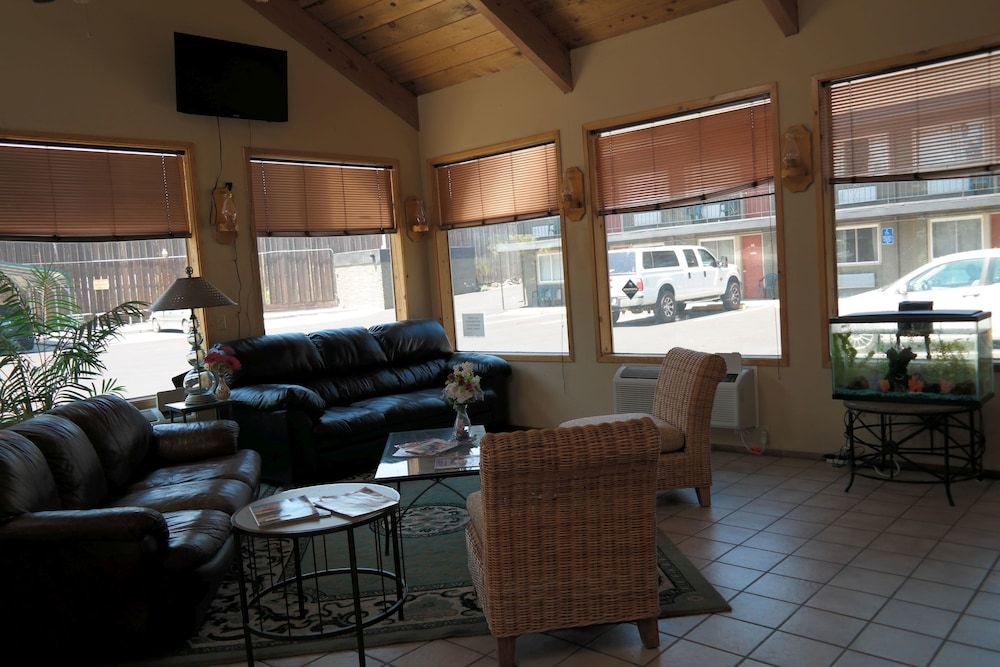 River Park Inn 3