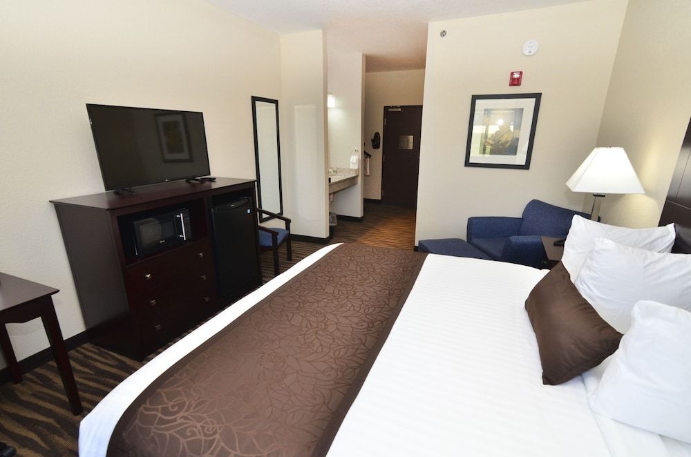 Cornerstone Inn & Suites 3