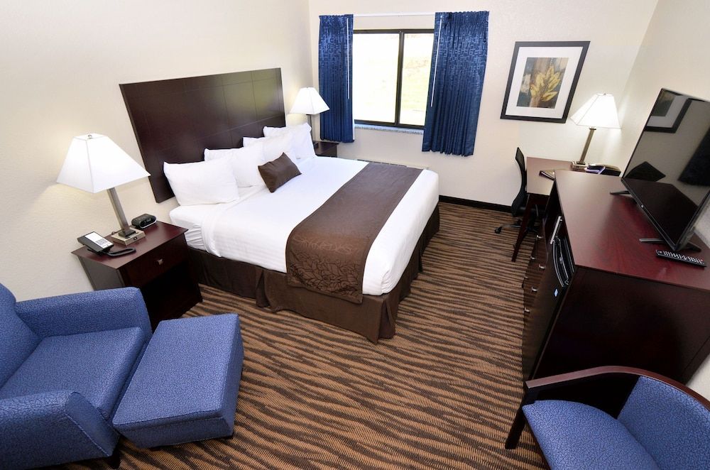 Cornerstone Inn & Suites 2