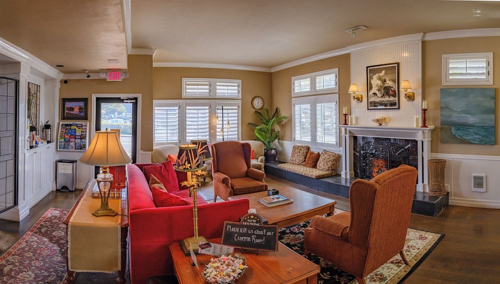 Cannon Beach Hotel Collection 3