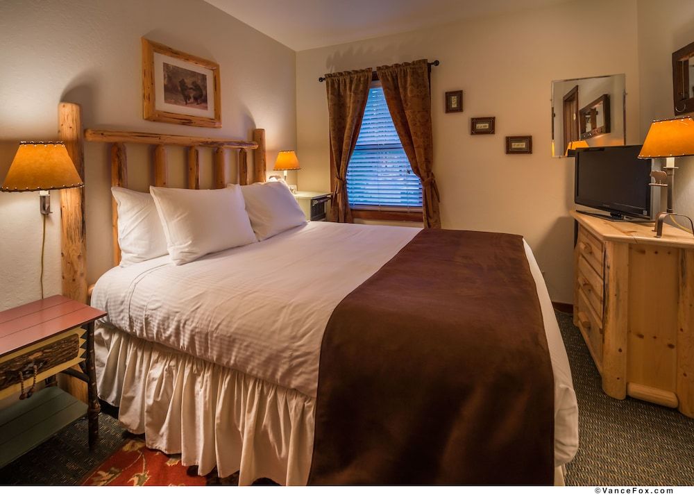 Franciscan Lakeside Lodge 3