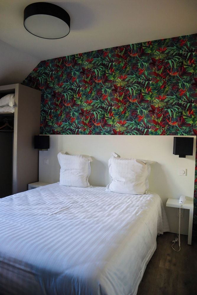 Auberge du Château de Joux 3