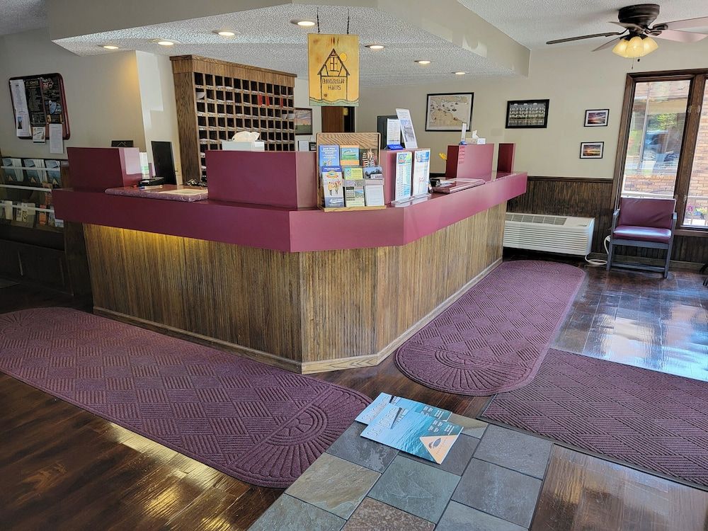 Bavarian Haus Lakefront Inn 2