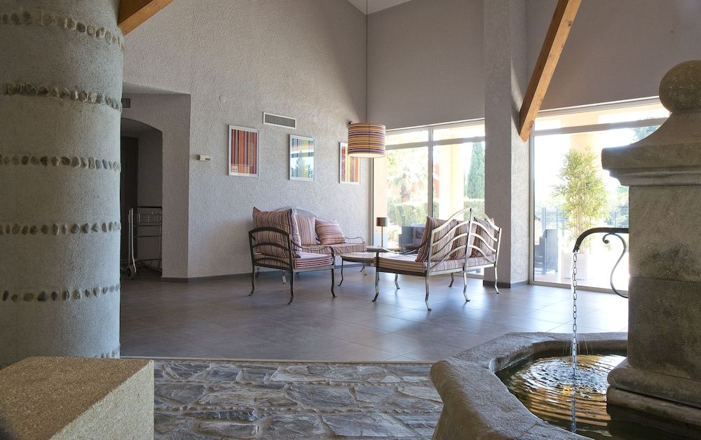 Hôtel Du Village Catalan 3