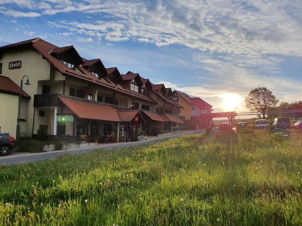 Berggasthof & Hotel Hinterrod -1 estrelas em Eisfeld